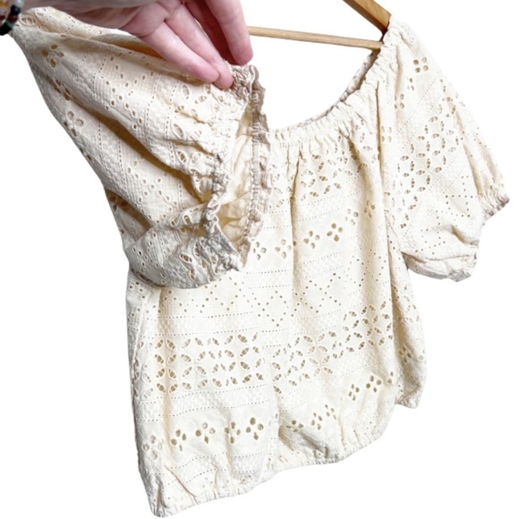 New with Tags Women's Buffalo David Bitton Fig Eyelet Cream Short Sleeve Blouse - Picture 2 of 16